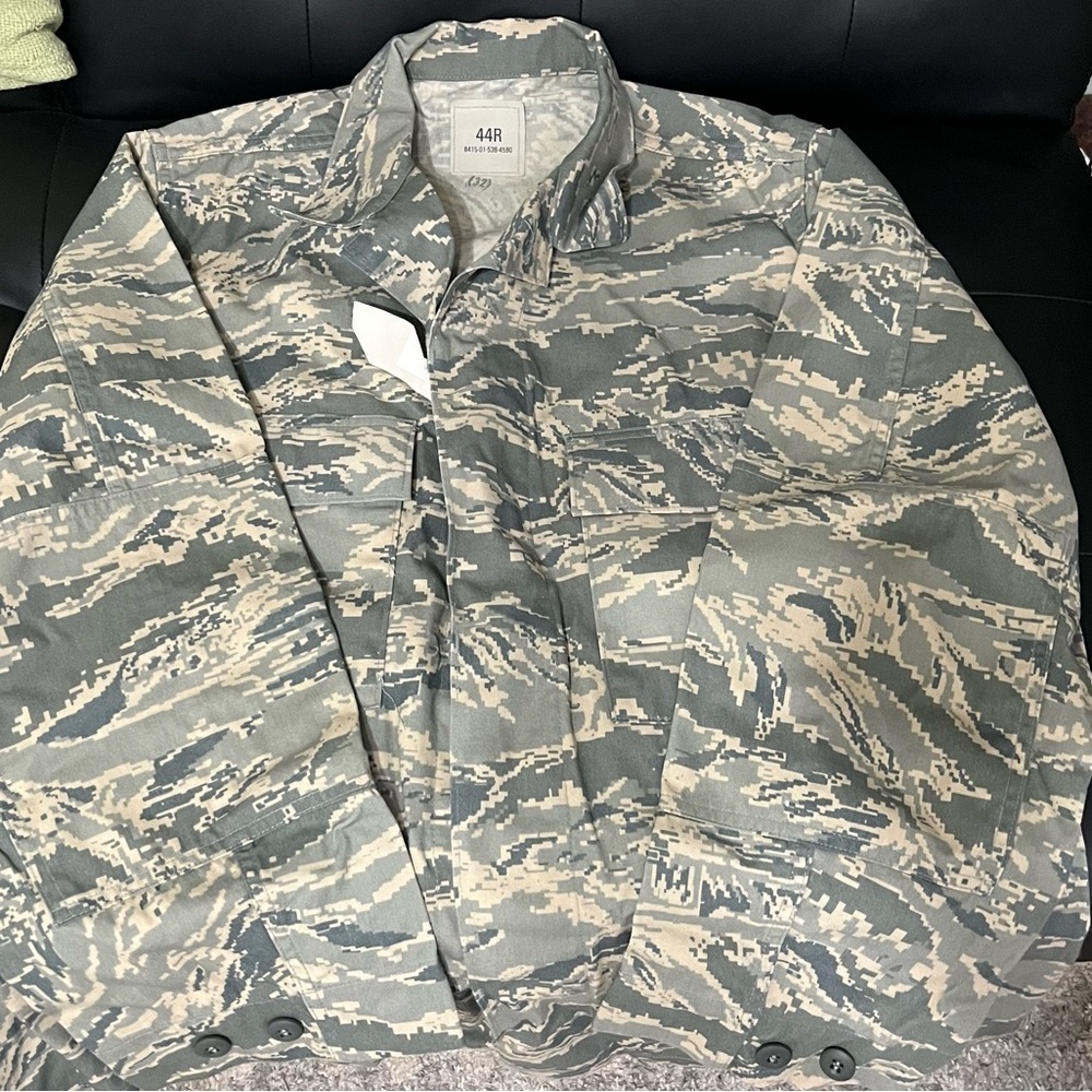 NWT Men’s Camouflage Military Style Jacket, Button Front, Size 44R - Picture 5 of 5